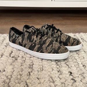 Vans Tiger Camp Classic Lows 10.5 M / 12.0 W